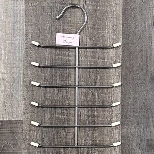 💞 New Fashion Accessory Hanger